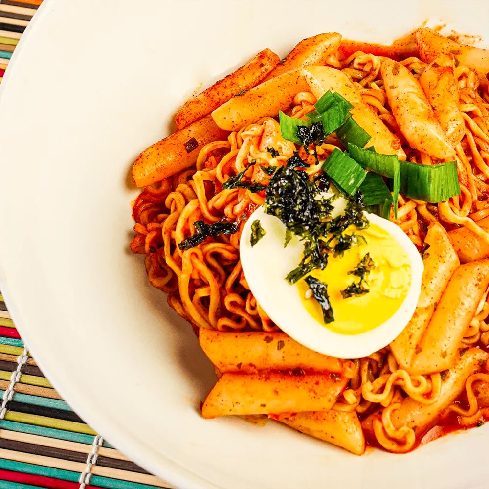 Rabokki 145g (Ramen con Tteokbokki) - Gusto DolcePiccante Classico - Trovasia - I08006 - 01