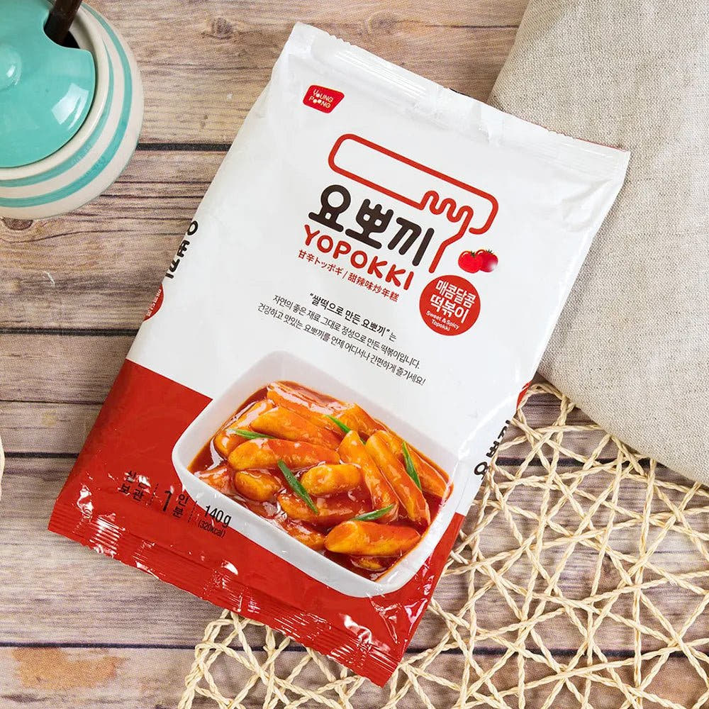 Tteokbokki 140g (Gnocchi di riso coreana saltata) - Gusto Dolce e Piccante - Trovasia - I080010101